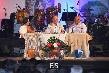 Pregón de las fiestas y concierto de Araguaney/Francisco Javier Santana.